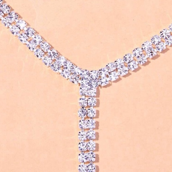 ⚜️𝟯𝟬%𝗢𝗙𝗙 𝗯𝘂𝗻𝗱𝗹𝗲𝘀 𝟯+⚜️ NEW Long Rhinestone Drop Necklace - Picture 8 of 14